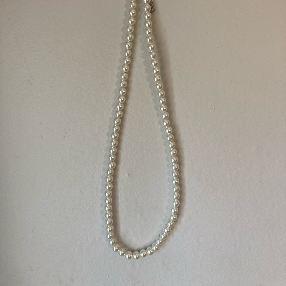 Costume Jewelry Pearl Necklace